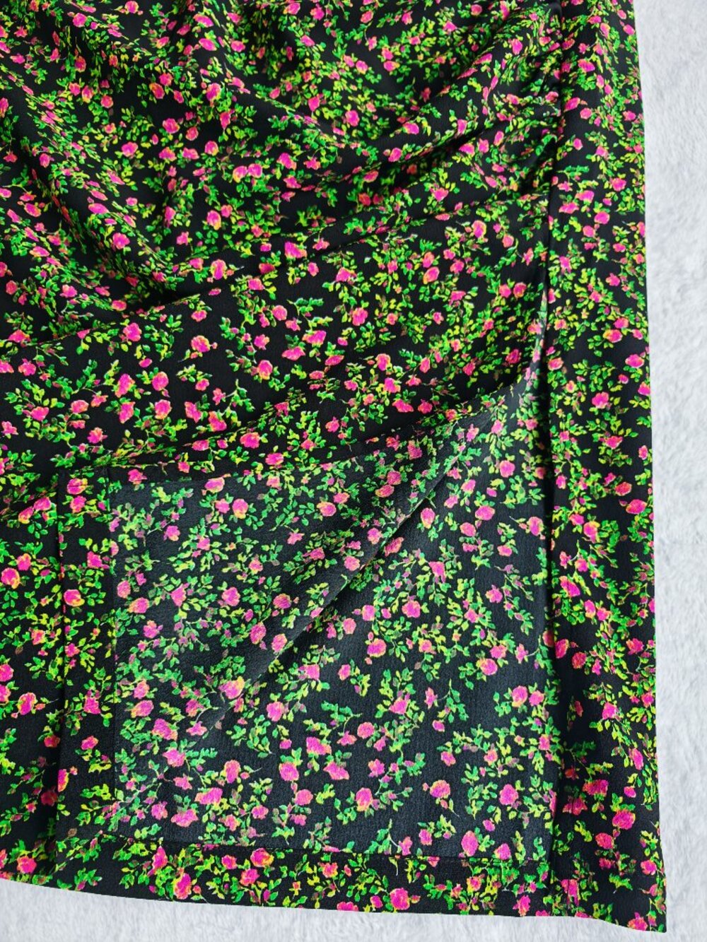 Vero Moda Floral Ruched Mini Skirt Black Pink Green Stretch Waist Trendy Y2K Sum - Picture 3 of 9